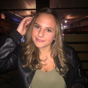 Meet your Posher, Jessica